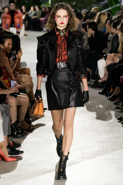 Look 6